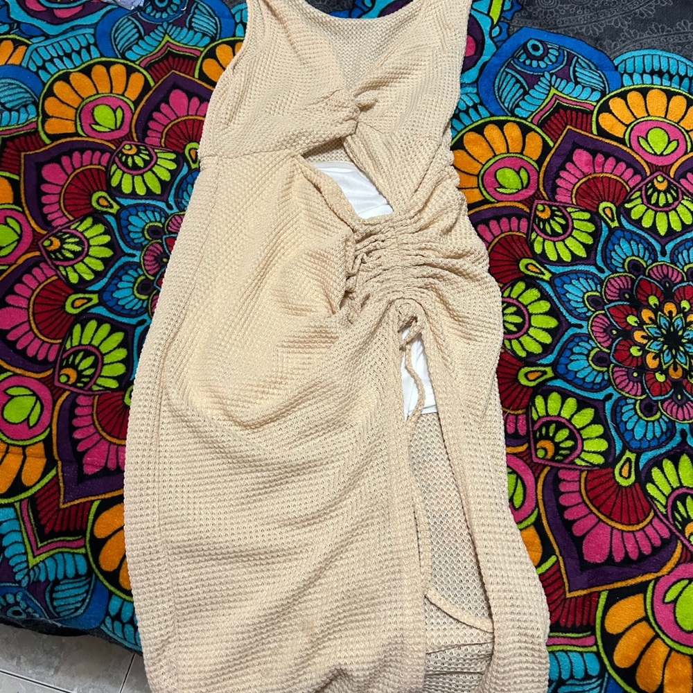 Elegant Beige Sleeveless Dress